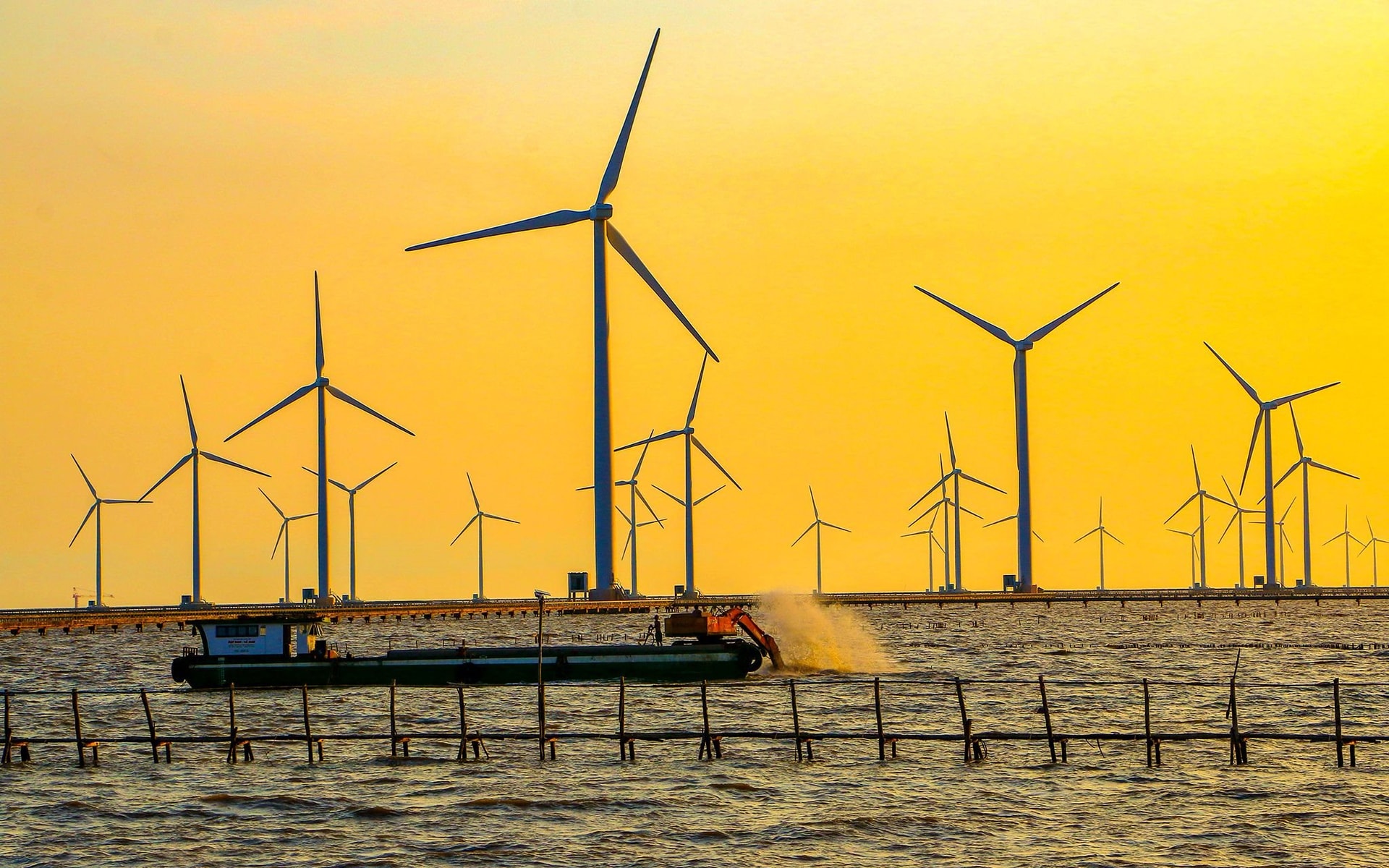 Việt Nam khai mở tiềm năng điện gió ngoài khơi hơn 1.000 GW