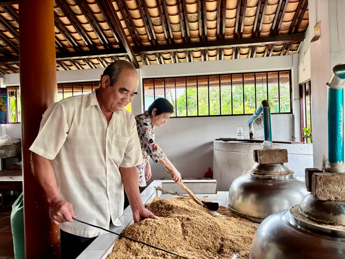 Làng nghề trăm năm chuyển mình thành hệ sinh thái kinh tế bền vững